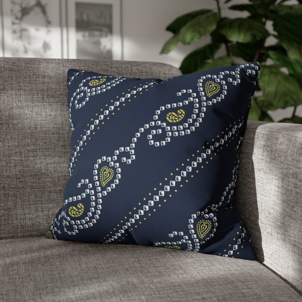 Paisley Bandana Pattern on Navy Throw Pillow Covers - Image 4