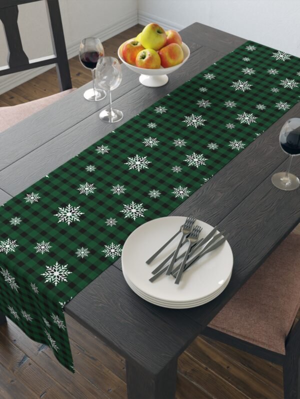 Green Holiday Table Runners